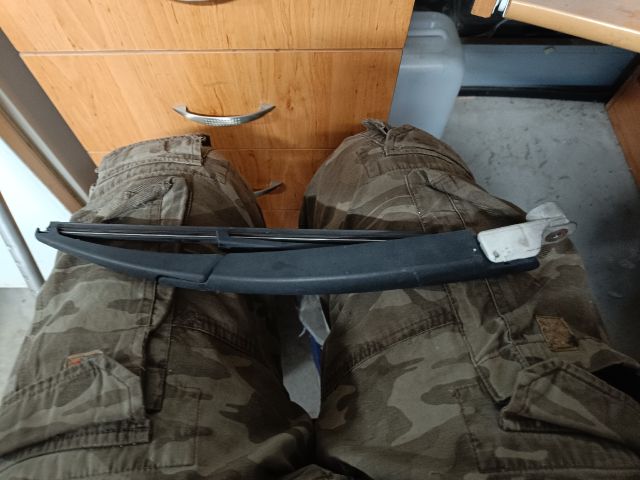 bontott FIAT 500 Hátsó Ablaktörlő Kar