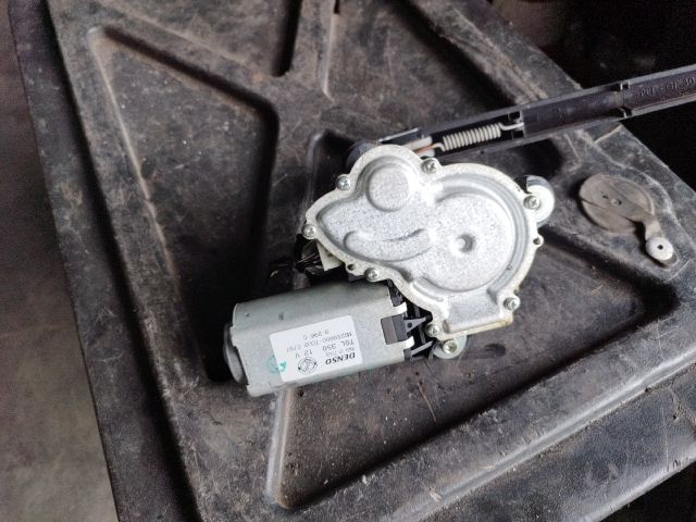 bontott FIAT 500 Hátsó Ablaktörlő Motor