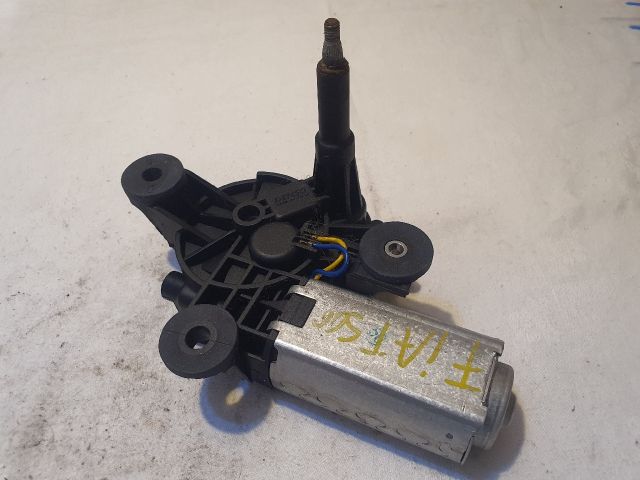 bontott FIAT 500 Hátsó Ablaktörlő Motor
