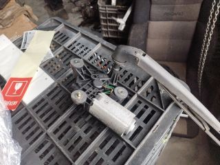 bontott FIAT 500 Hátsó Ablaktörlő Motor