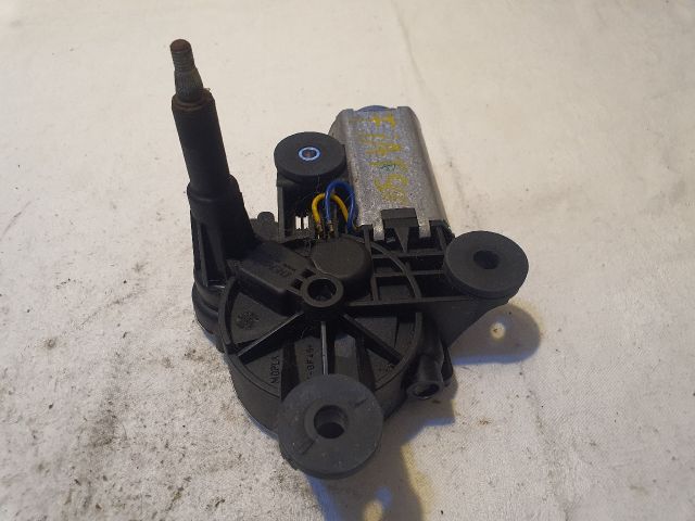 bontott FIAT 500 Hátsó Ablaktörlő Motor