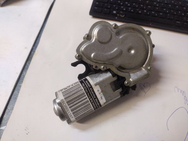 bontott FIAT 500 Hátsó Ablaktörlő Motor