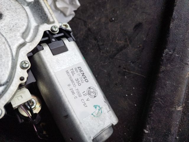 bontott FIAT 500 Hátsó Ablaktörlő Motor