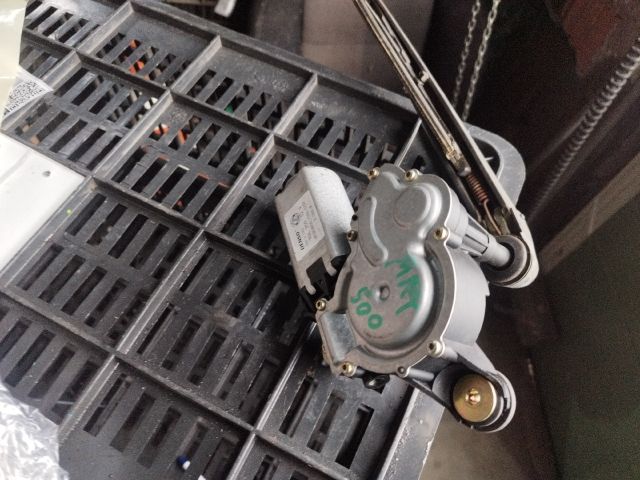 bontott FIAT 500 Hátsó Ablaktörlő Motor