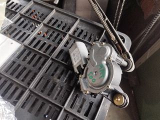 bontott FIAT 500 Hátsó Ablaktörlő Motor