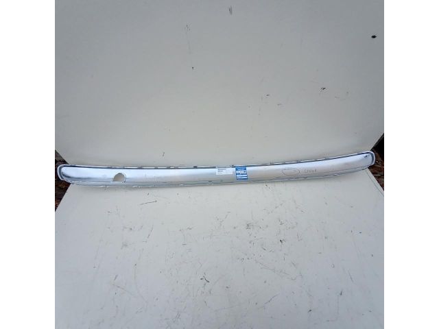 bontott FIAT 500 Hátsó Lökhárító Díszléc