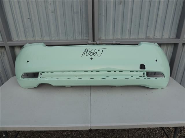 bontott FIAT 500 Hátsó Lökhárító (Részeivel)