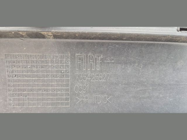 bontott FIAT 500 Hátsó Lökhárító (Üresen)