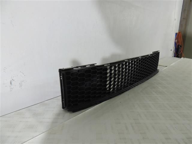 bontott FIAT 500 Hűtőrács