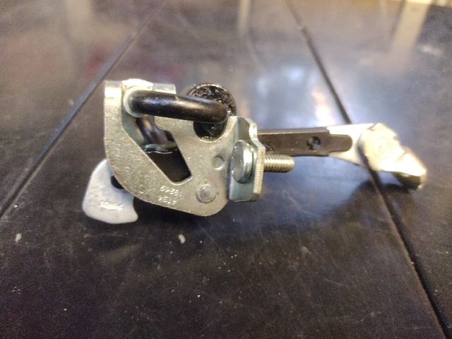 bontott FIAT 500 Jobb első Ajtóhatároló