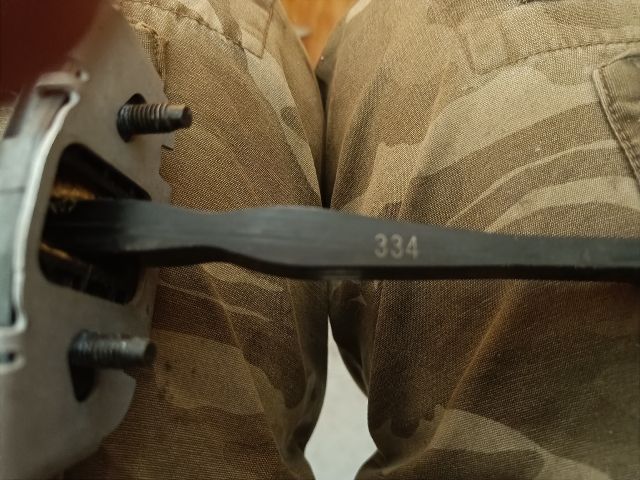 bontott FIAT 500 Jobb első Ajtóhatároló