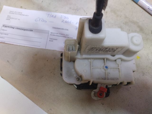 bontott FIAT 500 Jobb első Ajtózár