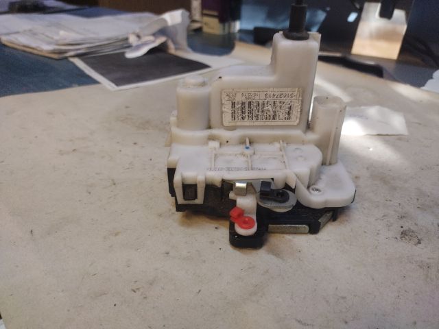 bontott FIAT 500 Jobb első Ajtózár