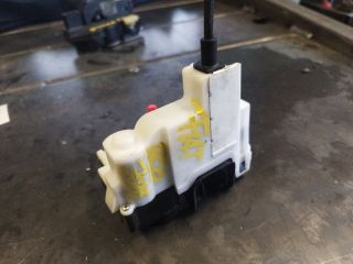 bontott FIAT 500 Jobb első Ajtózár