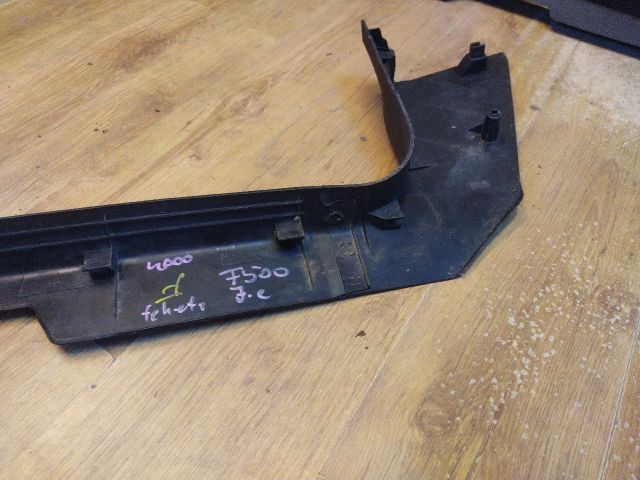 bontott FIAT 500 Jobb első Belső Küszöb Burkolat