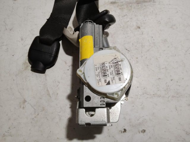 bontott FIAT 500 Jobb első Biztonsági Öv