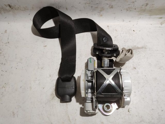 bontott FIAT 500 Jobb első Biztonsági Öv