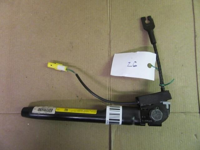 bontott FIAT 500 Jobb első Övfeszítő