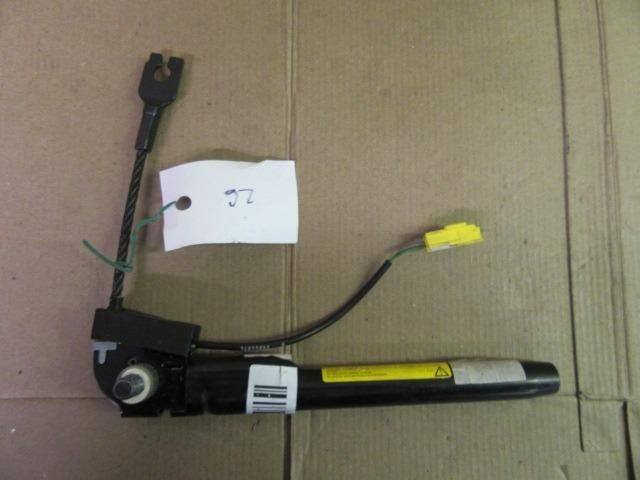 bontott FIAT 500 Jobb első Övfeszítő