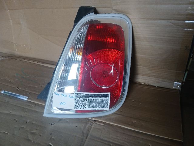 bontott FIAT 500 Jobb Hátsó Lámpa