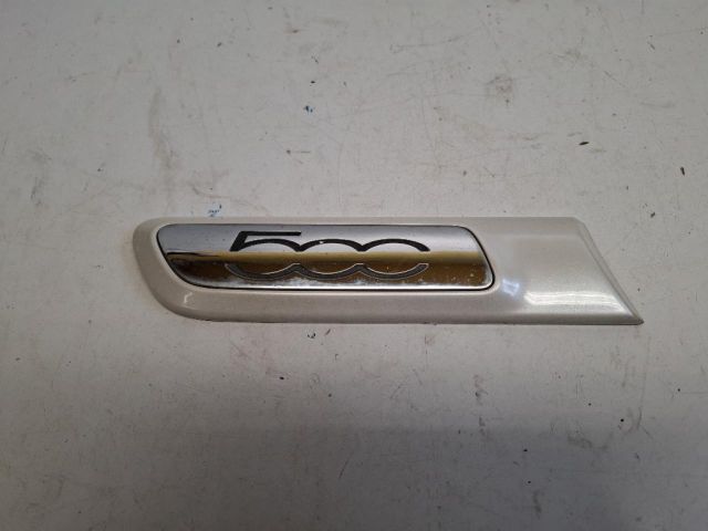 bontott FIAT 500 Jobb hátsó Sárvédő Díszléc