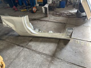 bontott FIAT 500 Jobb Küszöb