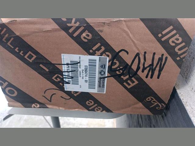 bontott FIAT 500 Jobb Küszöb