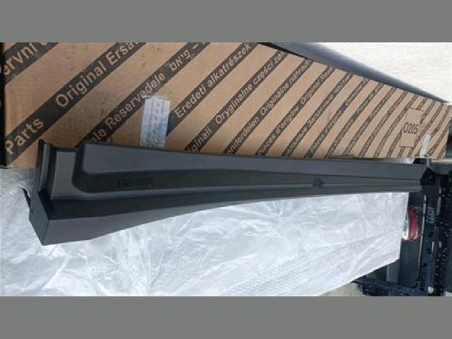 bontott FIAT 500 Jobb Küszöb