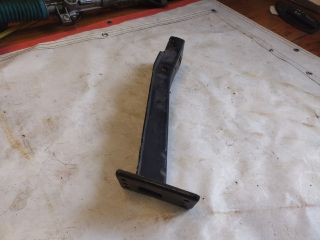 bontott FIAT 500 Jobb Lökhárító Tartó Nyúlványvég