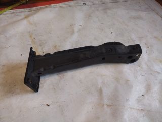 bontott FIAT 500 Jobb Lökhárító Tartó Nyúlványvég