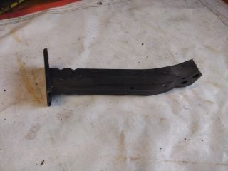 bontott FIAT 500 Jobb Lökhárító Tartó Nyúlványvég