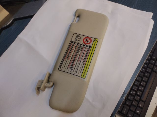 bontott FIAT 500 Jobb Napellenző