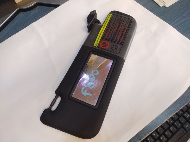 bontott FIAT 500 Jobb Napellenző