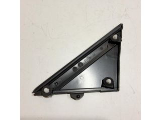 bontott FIAT 500 Jobb Sárvédő Csavar Burkolat