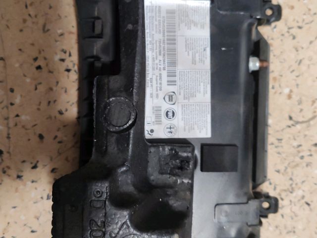 bontott FIAT 500 Jobb Térdlégzsák