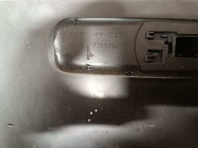 bontott FIAT 500 Kesztyűtartó Ajtó