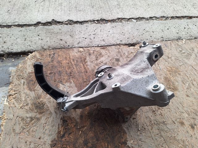 bontott FIAT 500 Klímakompresszor Tartó Bak