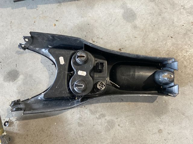 bontott FIAT 500 Középkonzol Keret