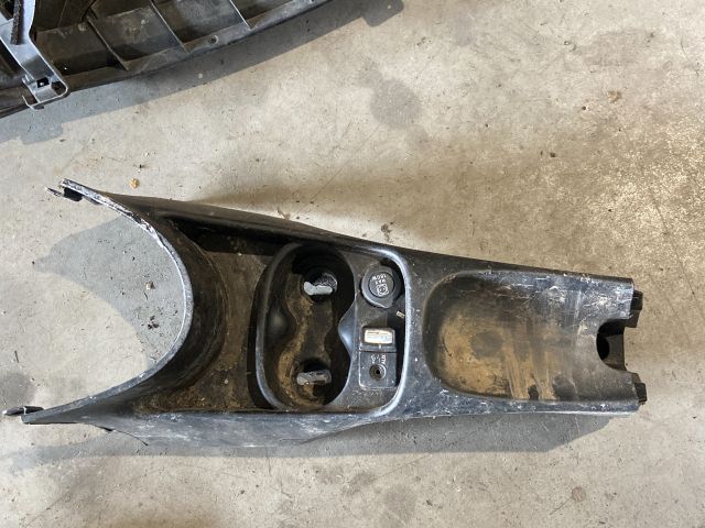 bontott FIAT 500 Középkonzol Keret