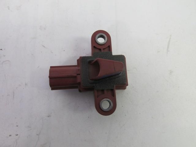 bontott FIAT 500 Központi Ütközés Érzékelő