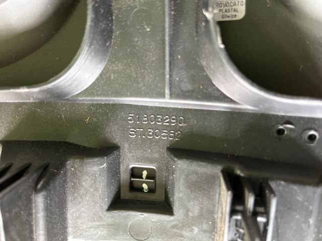 bontott FIAT 500 Műszerfal Héj