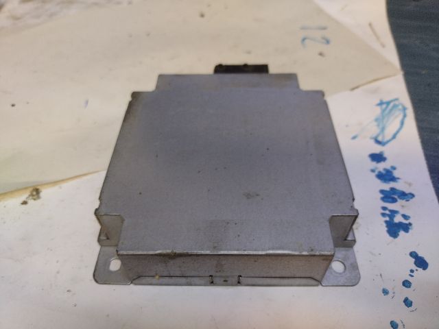 bontott FIAT 500 Rádió Zavarszűrő