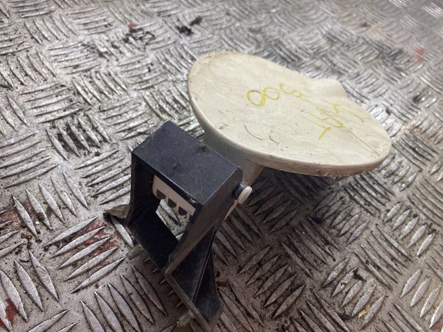 bontott FIAT 500 Tankajtó