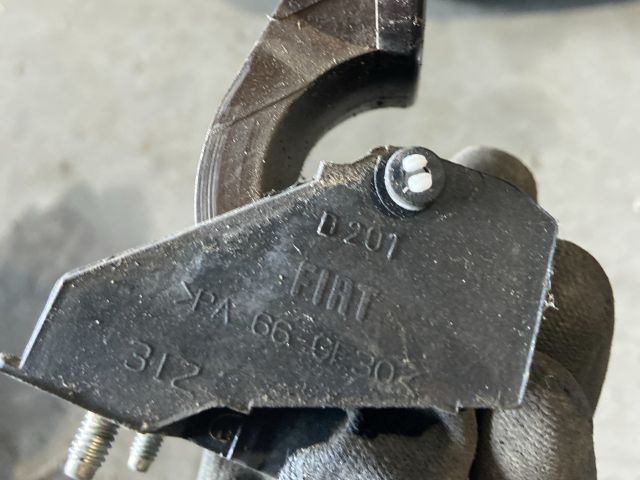 bontott FIAT 500 Tankajtó