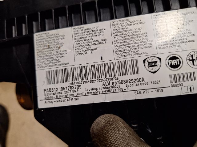 bontott FIAT 500 Utasoldali Légzsák