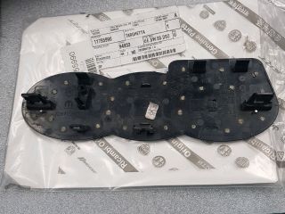 bontott FIAT 500e Első Embléma