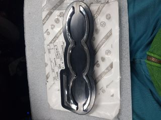 bontott FIAT 500e Első Embléma