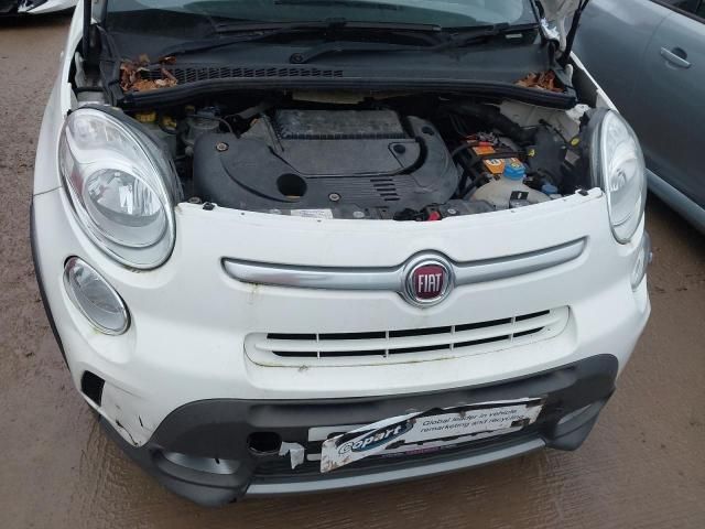 bontott FIAT 500L Biztosítéktábla Motortér
