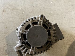 bontott FIAT 500L Generátor