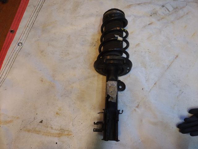 bontott FIAT 500L Jobb első Gólyaláb (Lengécsillapító, Rugó)